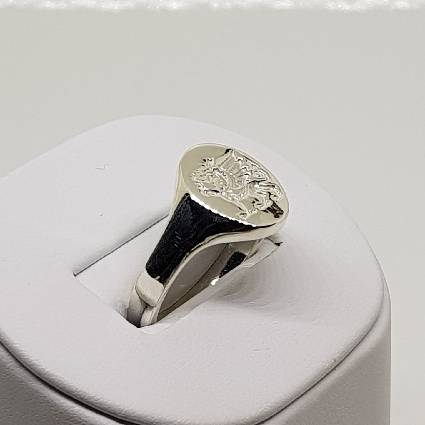 Heavyweight Mens Silver Signet Ring Dragon Wales image 3